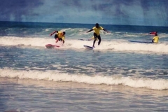 Le surf est une des activités du séjour