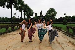 Devant les temples d'Angkor