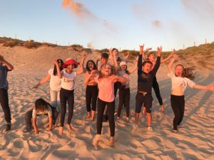 Des enfants à la plage